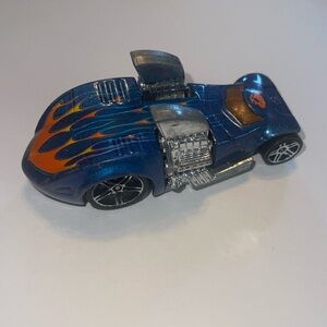Hot Wheels DIE CAST CAR WASTELANDERS SERIES Twin Mill (2004 released)